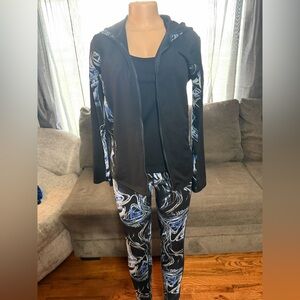 Elegant Black and Blue Women's Jogger Set